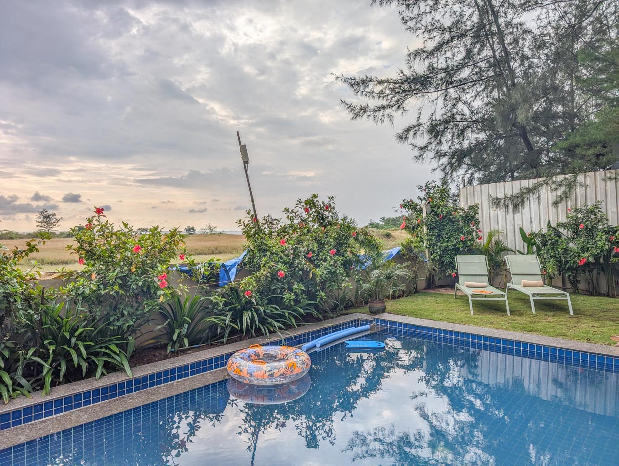Beach Villa Морджим Экстерьер фото